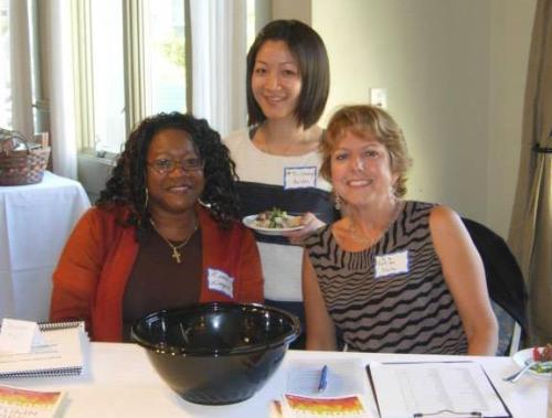 Volunteers were always available at the welcome table.